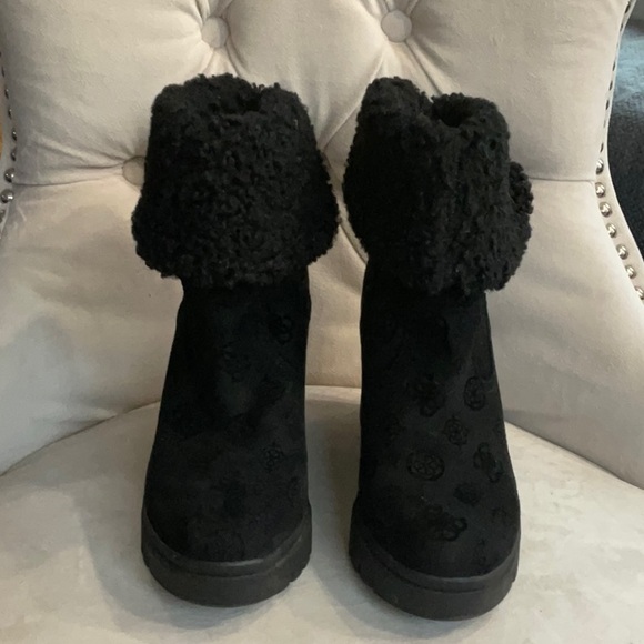 Guess Black Suede Winter Ankle Boots Size 6.5 - Picture 2 of 8